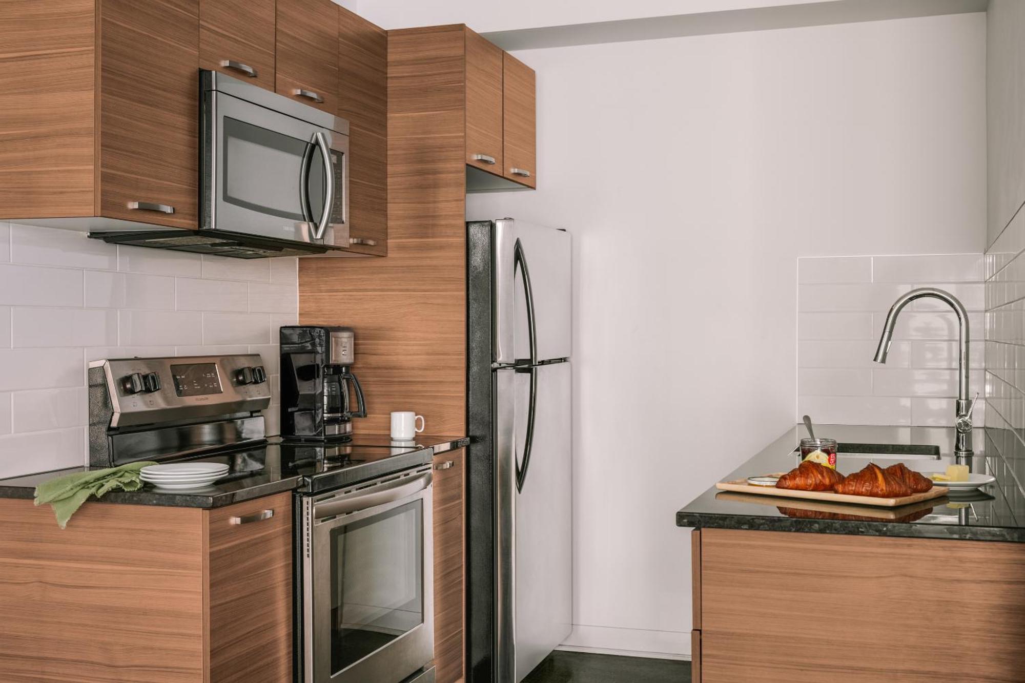 Sonder Penny Lane Aparthotel Μόντρεαλ Εξωτερικό φωτογραφία